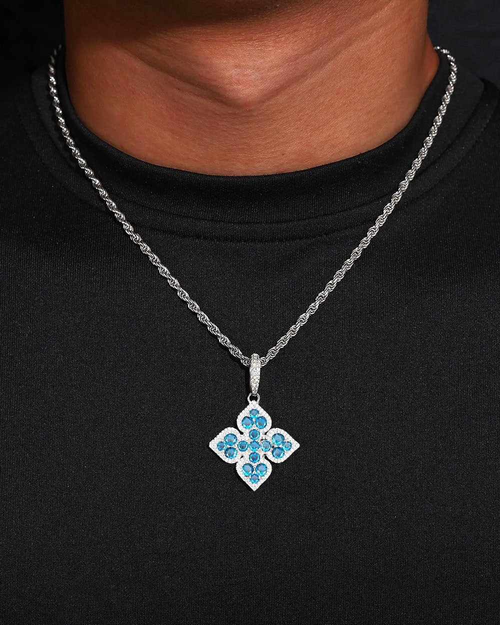 MOISSANITE BLUE CLOVER PENDANT. - WHITE GOLD